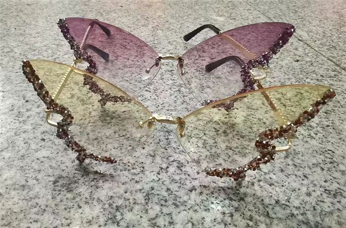 Gradient butterfly glasses 