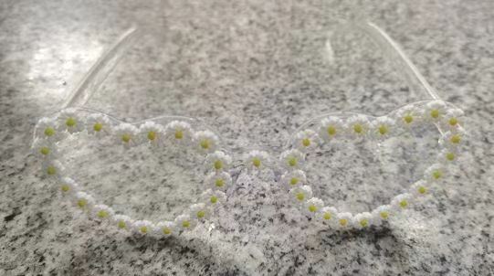White flower heart glasses